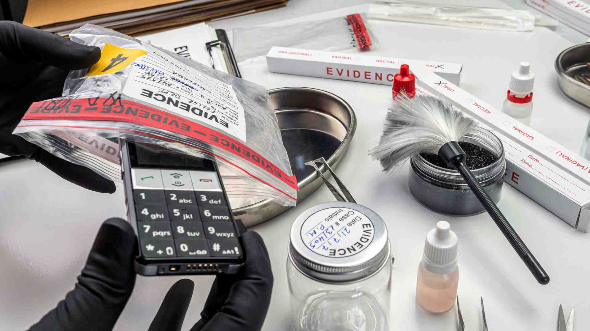 What are Malware analysis tools in forensic